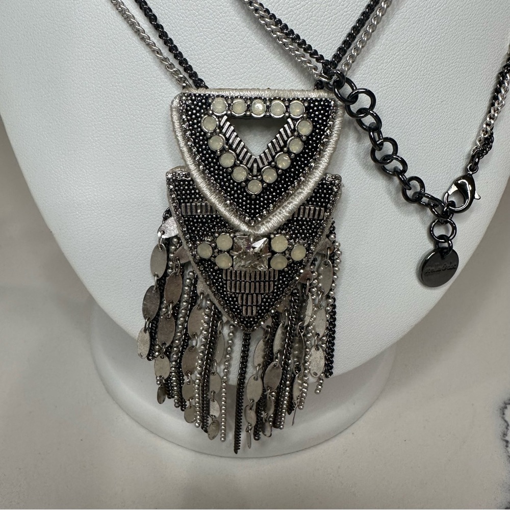 Pre- owned Stella & Dot long necklace